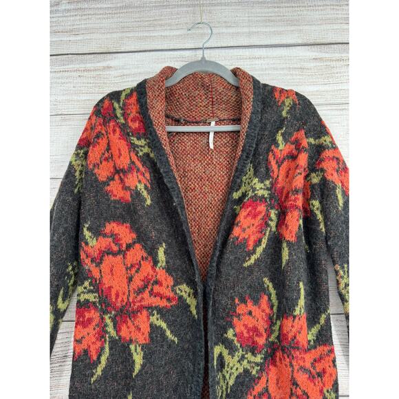 Free People Floral Knit Cardigan Sweater Womens Small Black Red Wool Blend - Picture 3 of 12